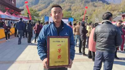 2025年，甘肃省陇南市康县天麻麻王评比及招商会在阳坝召开。三河坝镇斜坡村天麻种